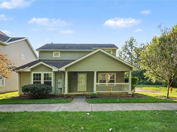 4982 Penny Lane , North Olmsted, OH 44070