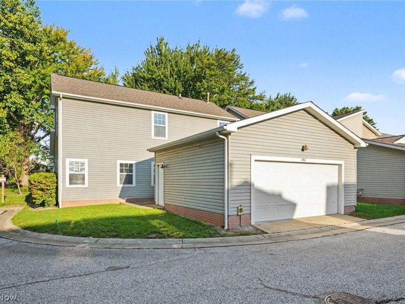 4982 Penny Lane, North Olmsted, OH 44070 Photo 5
