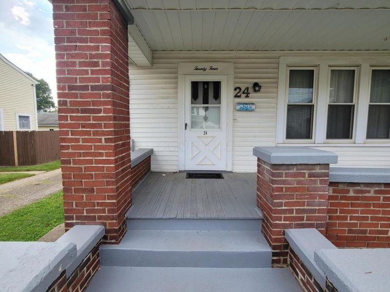 24 N Hazelwood Avenue, Newark, OH 43055 Photo 2
