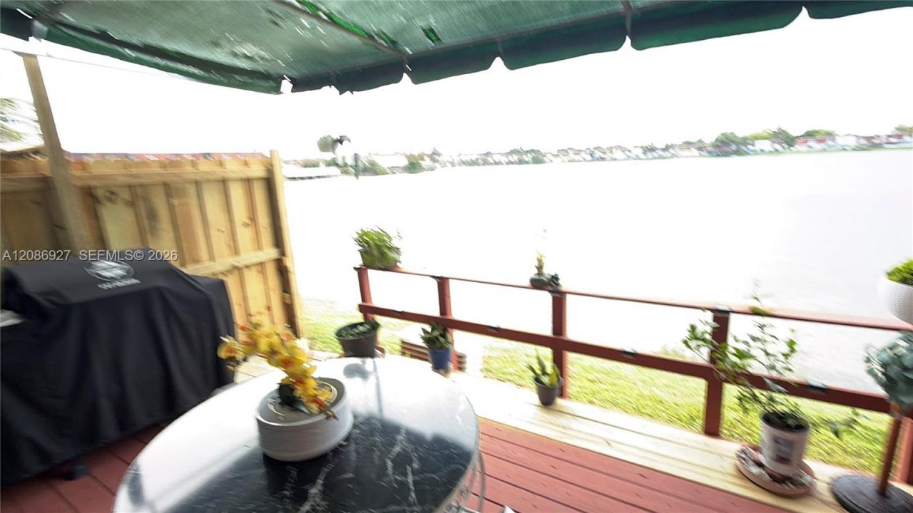 400 NW 107th Ave, Unit 4D, Miami, FL 33172 Photo