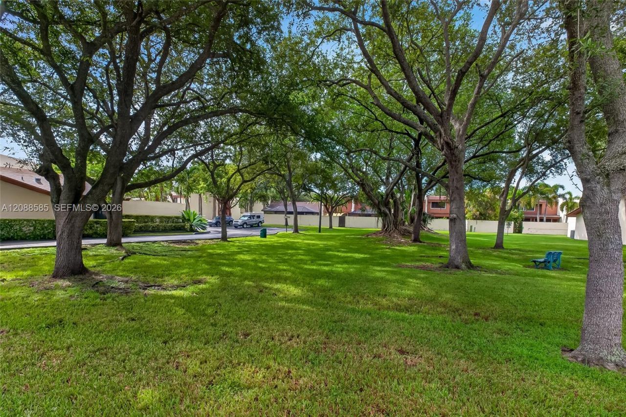 10656 SW 76th Ter, Miami, FL 33173 Photo