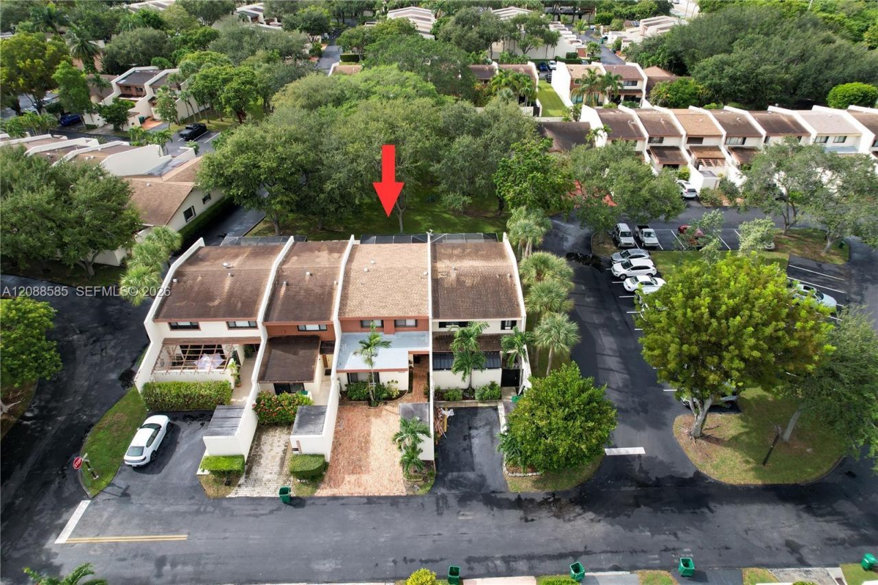 10656 SW 76th Ter, Miami, FL 33173 Photo