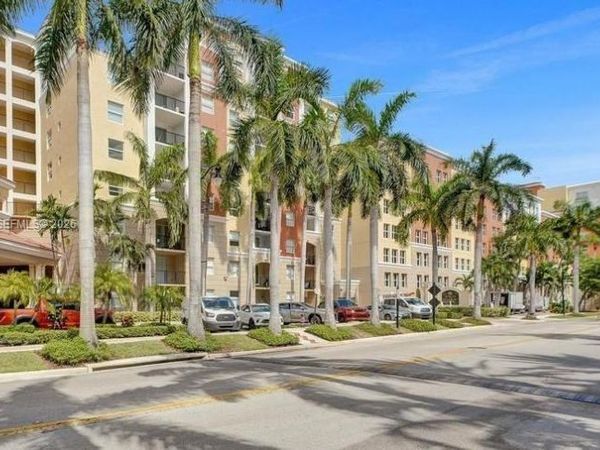 17100 N Bay Rd, Unit 1906, Sunny Isles Beach, FL 33160