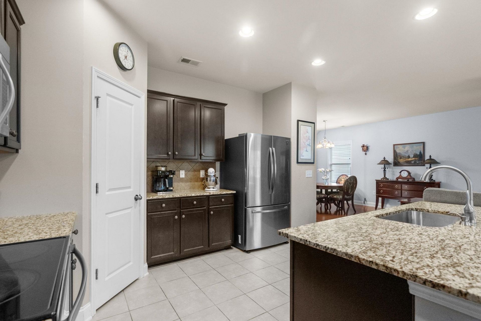 1020 Balmore Dr. Photo 23
