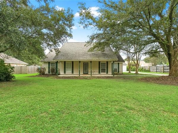 20076 VINEYARD Road, Hammond, LA 70401