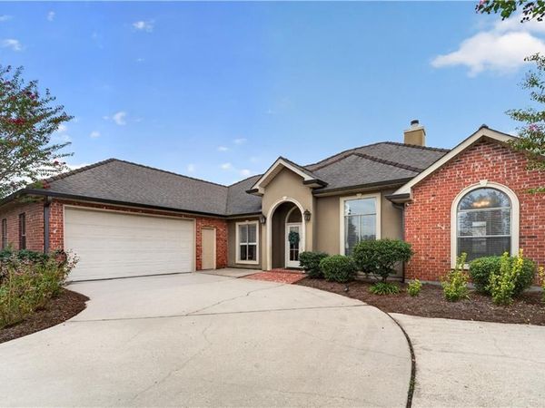 115 GINGER Court, Belle Chasse, LA 70037