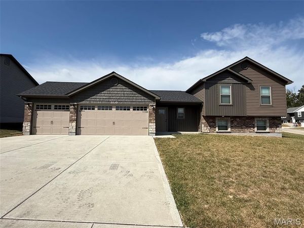 1135 Baseball Drive, Foristell, MO 63348