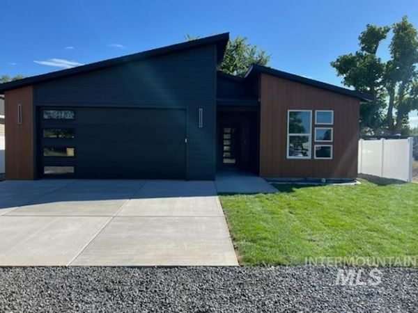 929 Aiken Ave, Buhl, ID 83316