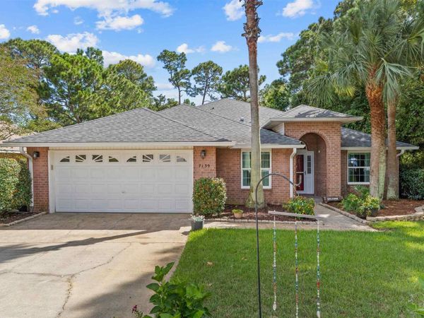7139 Blue Jack Dr, Navarre, FL 32566