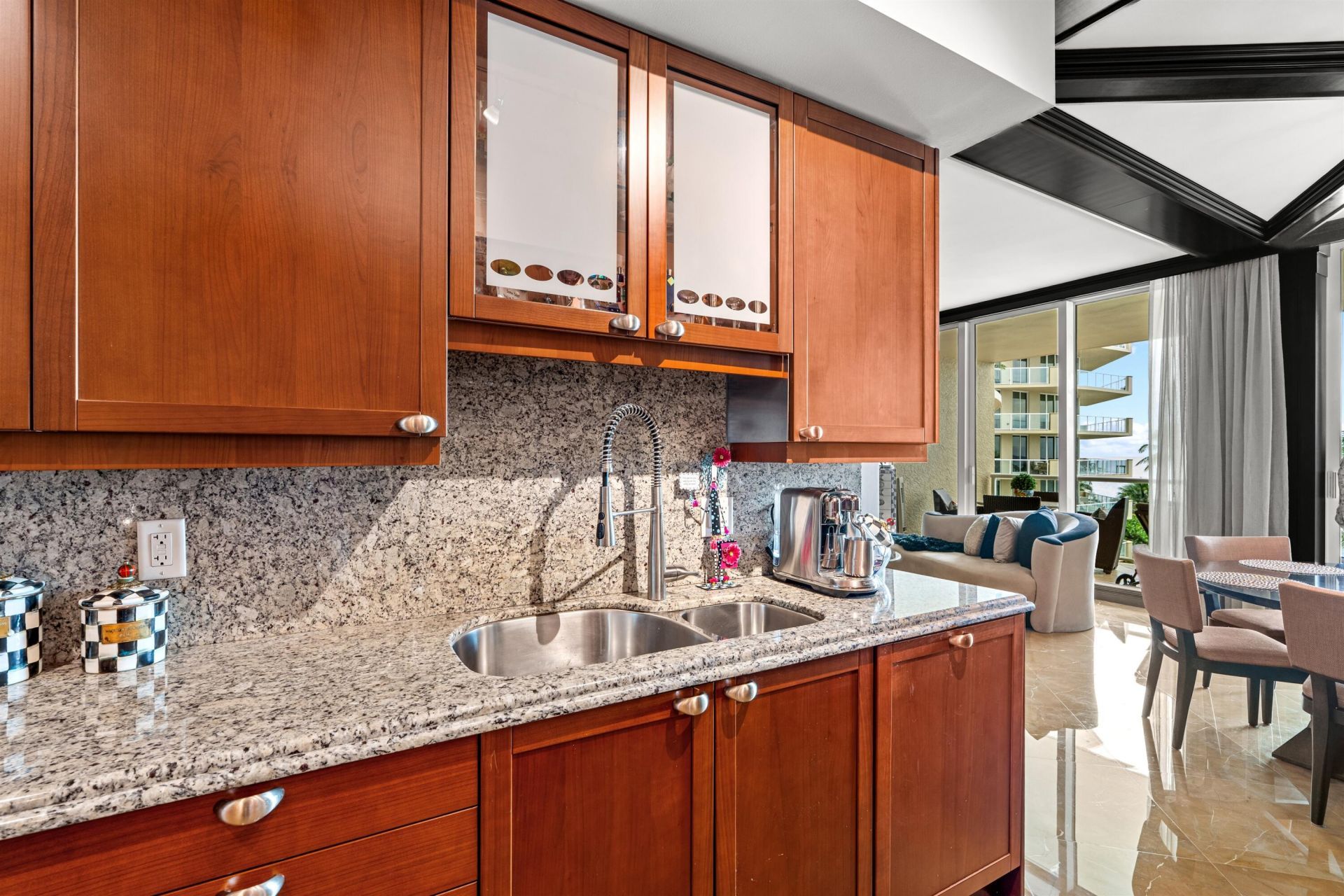 1063 Hillsboro Mile, Unit 403, Hillsboro Beach, FL 33062 Photo