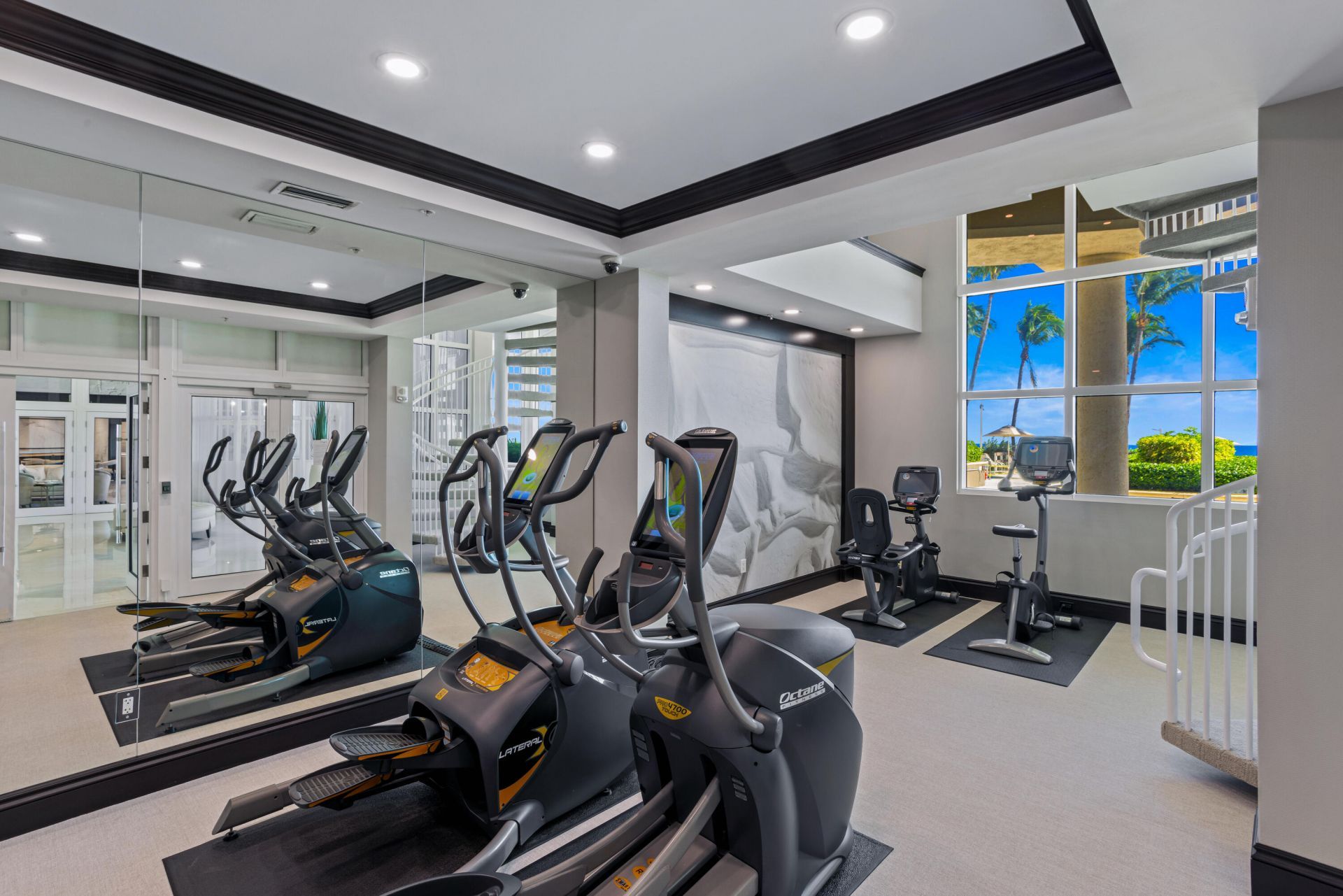 1063 Hillsboro Mile, Unit 403, Hillsboro Beach, FL 33062 Photo
