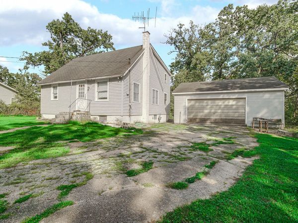 1942 S Colfax Street, Griffith, IN 46319