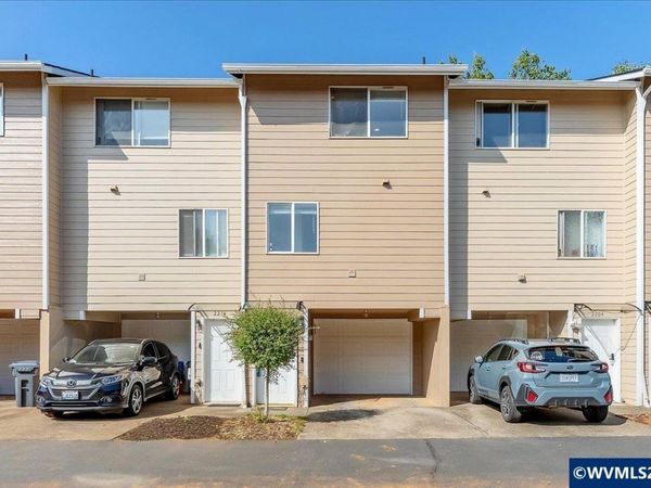 2210 Maplewood Dr S, Salem, OR 97306