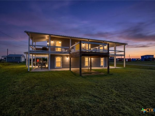 965 Porpoise Drive, Palacios, TX 77465