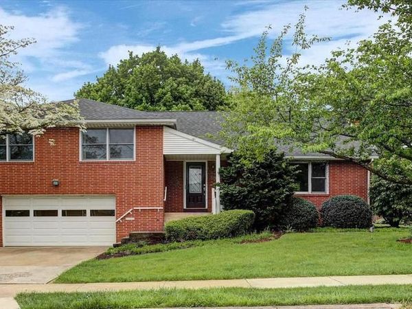 212 E WALNUT STREET, SHIREMANSTOWN, PA 17011