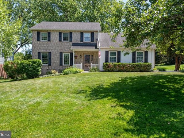 2658 PINEWOOD ROAD, LANCASTER, PA 17601
