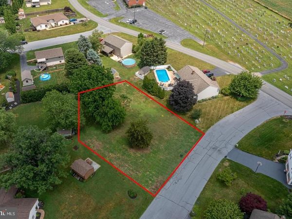 734 PLEASANT DR, NEW HOLLAND, PA 17557