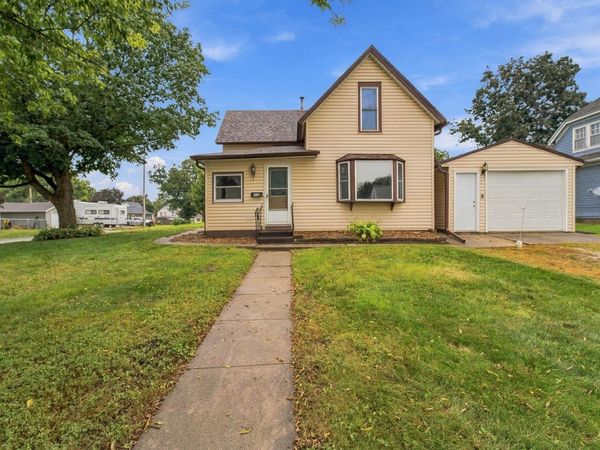 602 8th Street, Nevada, IA 50201