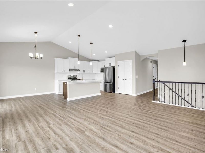 506 Meadow Trail SW, Hartville, OH 44632 Photo 12