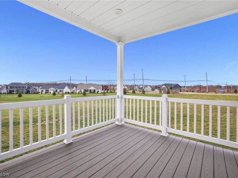 506 Meadow Trail SW, Hartville, OH 44632 Photo 2