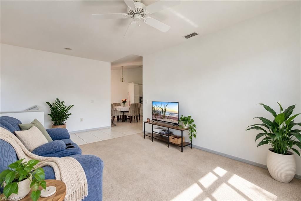 475 Robin Hood Cir, Unit 202, Naples, FL 34104 Photo