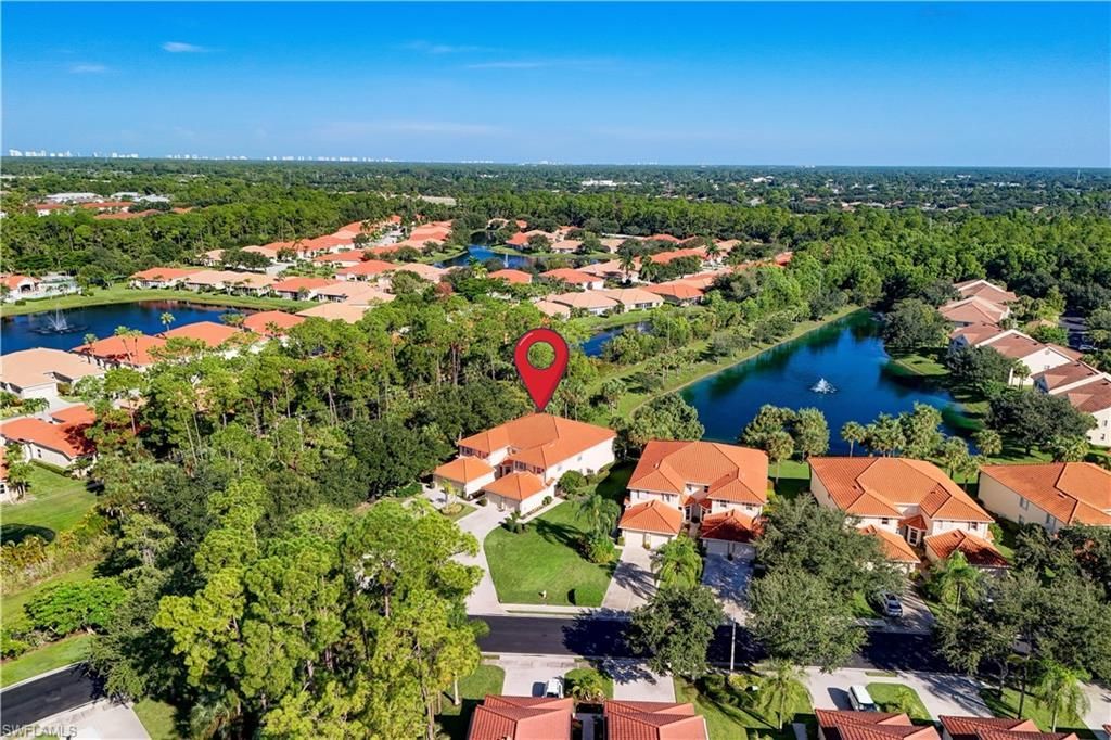 475 Robin Hood Cir, Unit 202, Naples, FL 34104 Photo