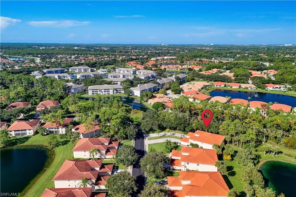 475 Robin Hood Cir, Unit 202, Naples, FL 34104 Photo
