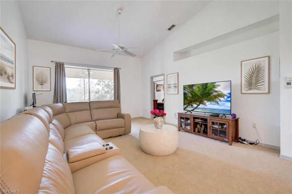 475 Robin Hood Cir, Unit 202, Naples, FL 34104 Photo