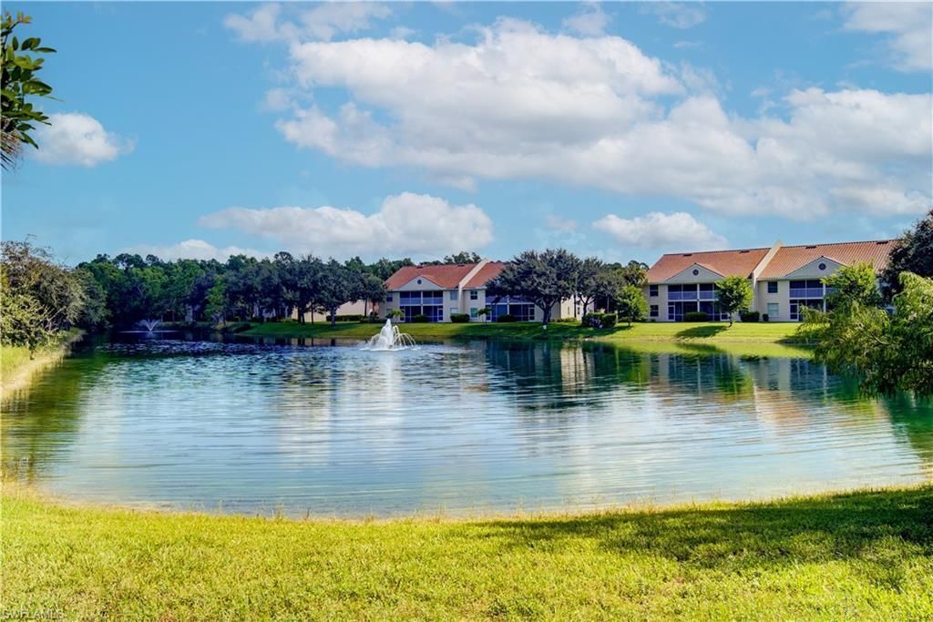 475 Robin Hood Cir, Unit 202, Naples, FL 34104 Photo