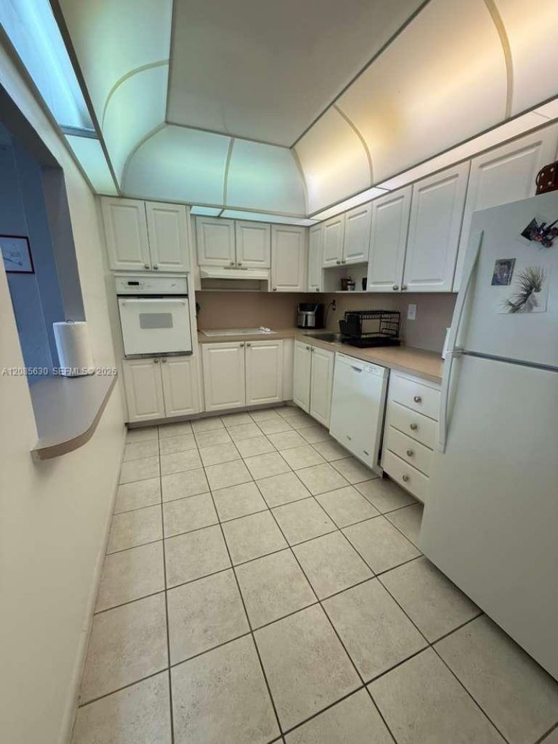 19390 Collins Ave, Unit 1217, Sunny Isles Beach, FL 33160 Photo