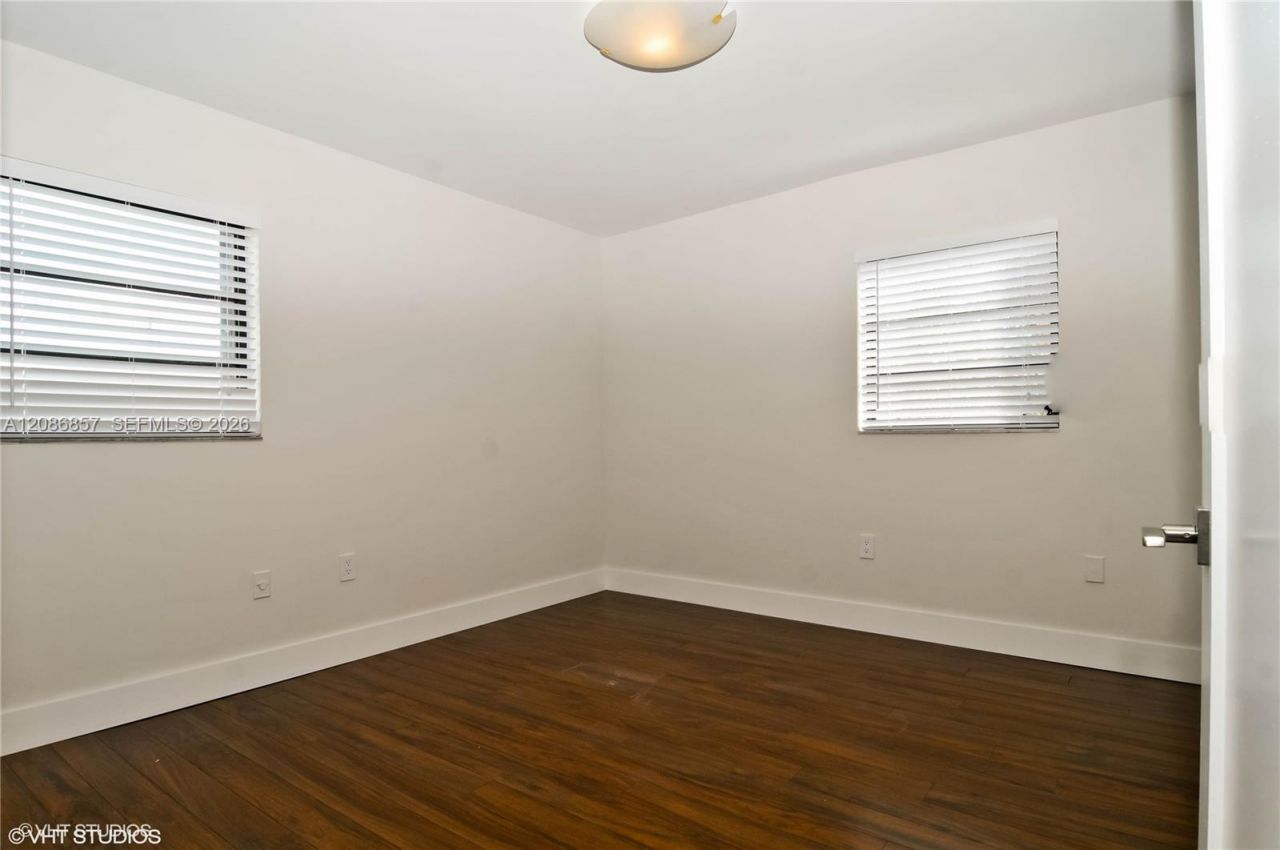1617 Jefferson Ave, Unit 404, Miami Beach, FL 33139 Photo