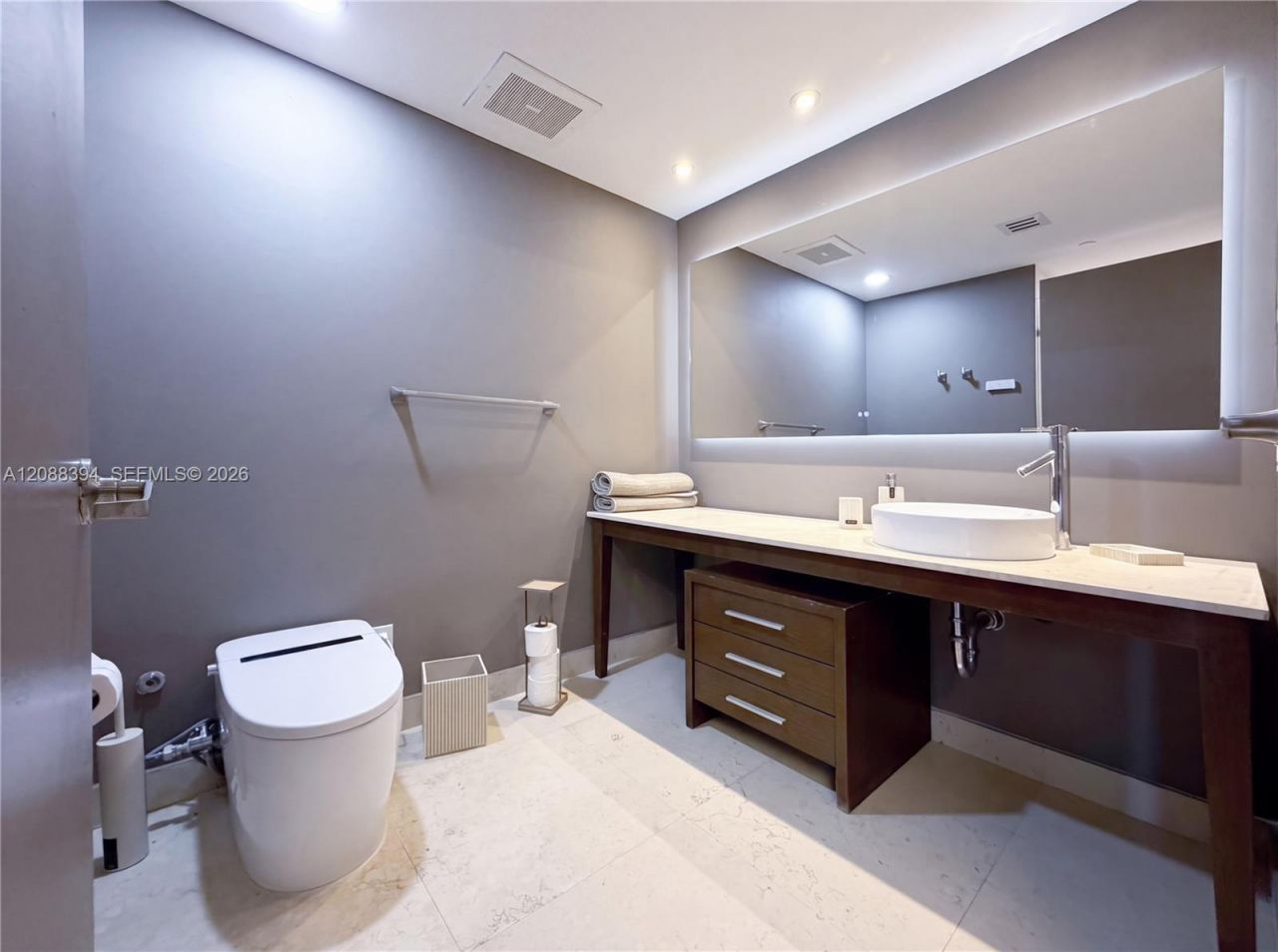 465 Brickell Ave, Unit 5704, Miami, FL 33131 Photo