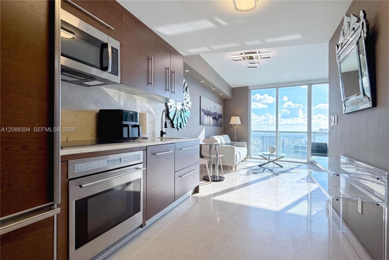 465 Brickell Ave, Unit 5704, Miami, FL 33131 Photo