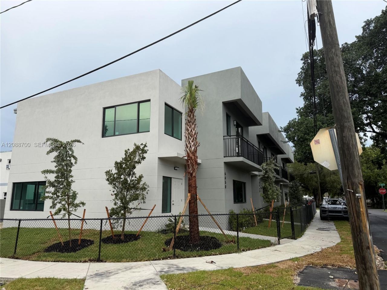 6480 NE 1st Ave, Unit 6480, Miami, FL 33150 Photo