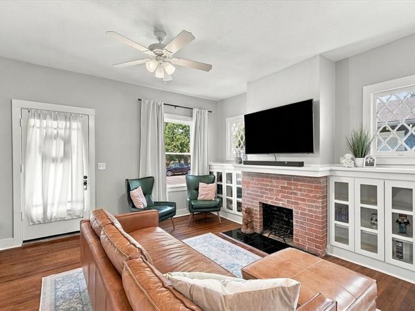 1933 Fairmount Avenue, Fort Worth, TX 76110