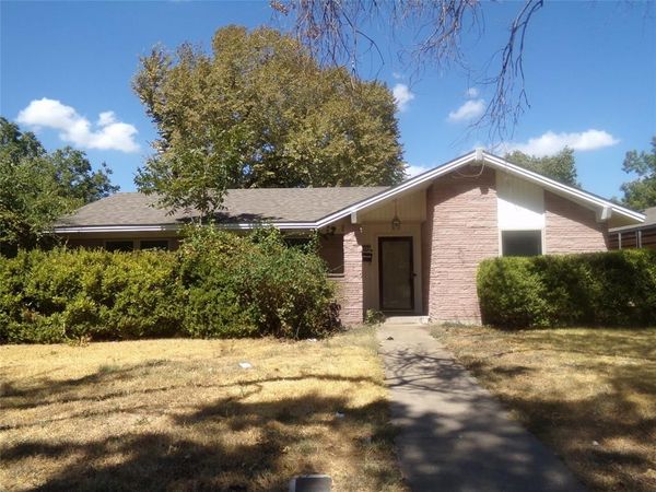 211 S Alexander Avenue , Duncanville, TX 75116