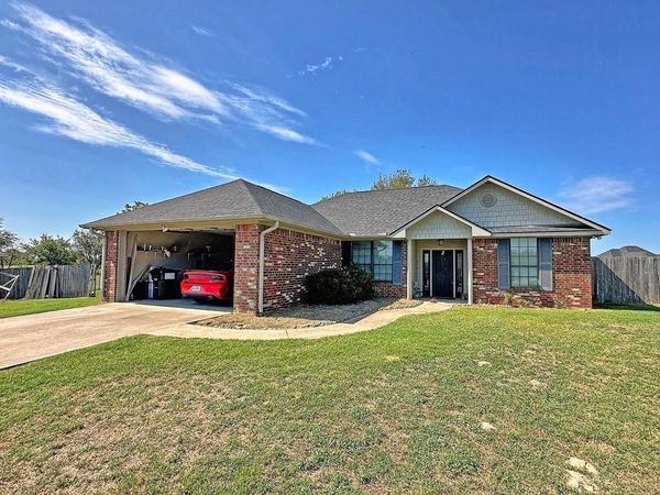 5721 Suncrest Drive , Athens, TX 75752