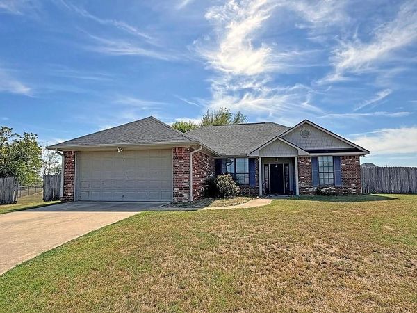 5721 Suncrest Drive, Athens, TX 75752