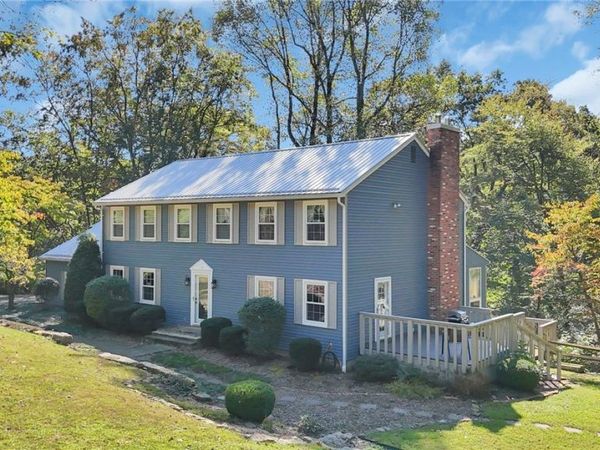 557 Hillsdale Drive , Coshocton, OH 43812