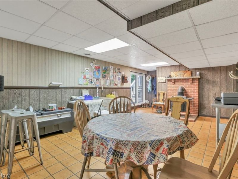557 Hillsdale Drive, Coshocton, OH 43812 Photo 25