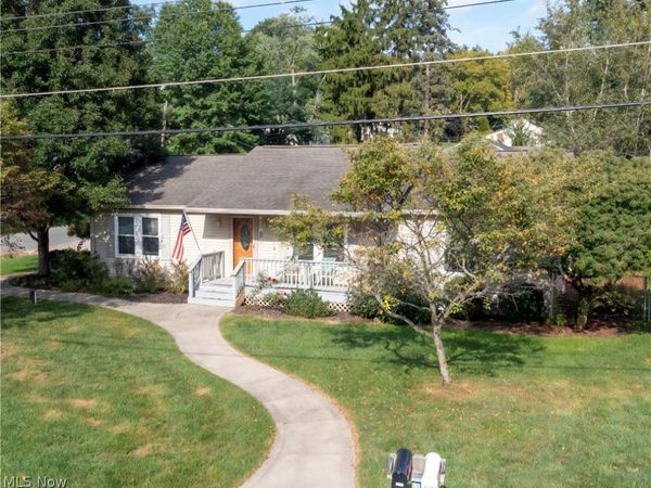 3295 Waterside Drive , Akron, OH 44319