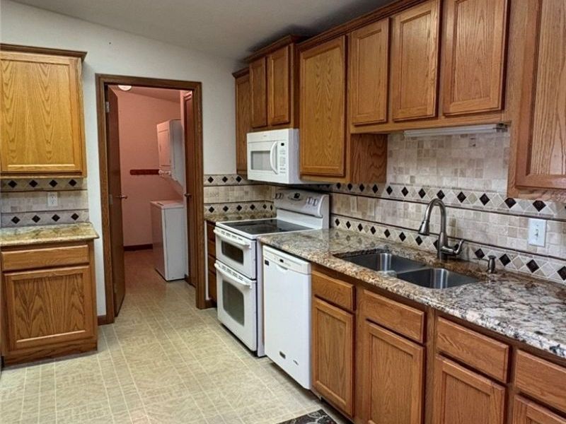 3295 Waterside Drive , Akron, OH 44319 Photo 18