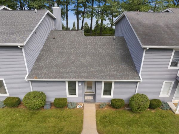 7842 Michigan 68, Indian River, MI 49749
