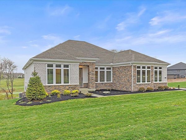 2504 Bent Grass Drive, Beavercreek, OH 45431