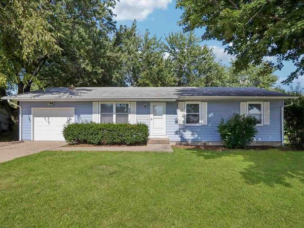 20 N Dubuque, North Liberty, IA 52317