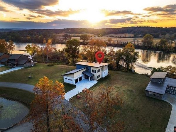 5 Sowbug Circle, Cotter, AR 72626