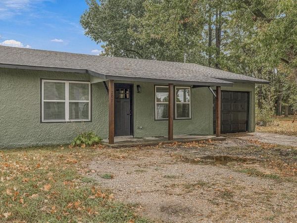 207 S 14th Avenue, Paragould, AR 72450