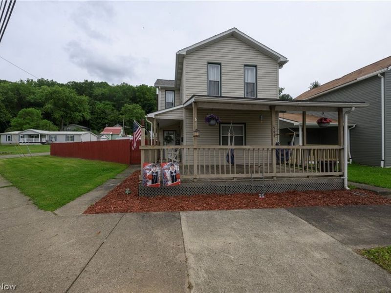 544 E High Street, Uhrichsville, OH 44683 Photo 1
