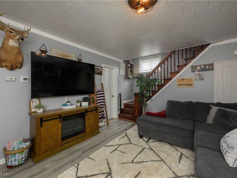 544 E High Street, Uhrichsville, OH 44683 Photo 11