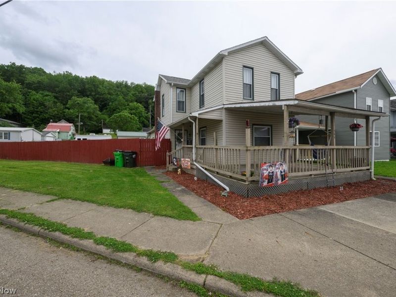 544 E High Street, Uhrichsville, OH 44683 Photo 2